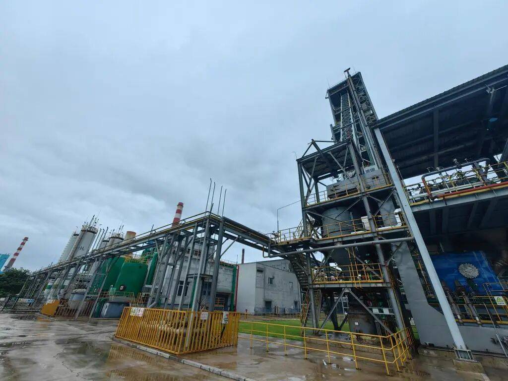 【行业要闻】新华社 鞍钢绿电绿氢流化床氢冶金中试线进入投产阶